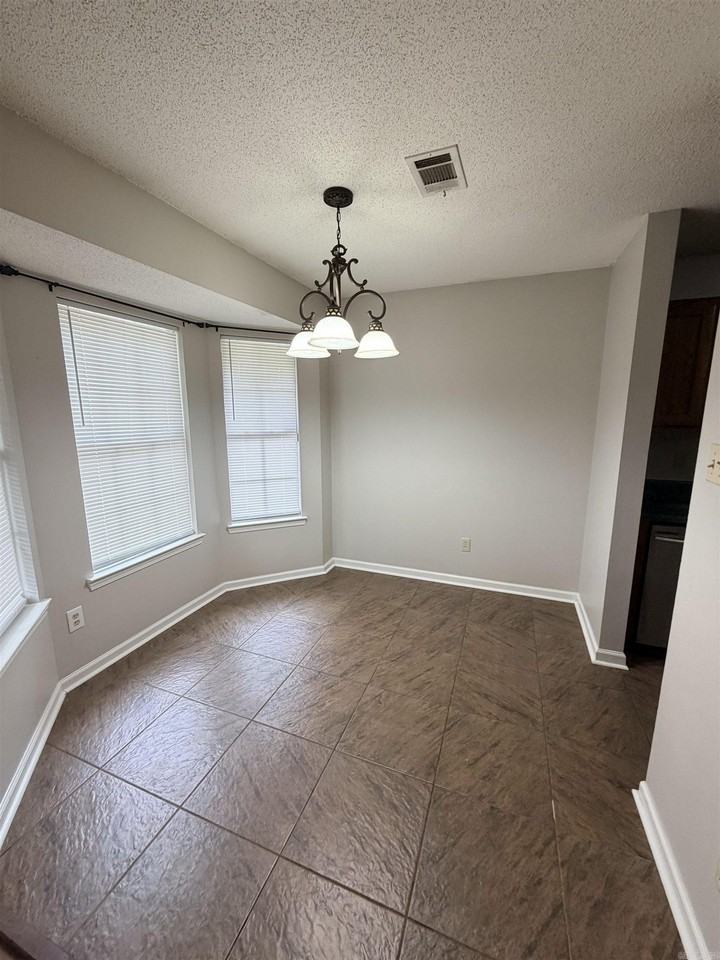 3201 Stivers Blvd - Photo 3 of 12