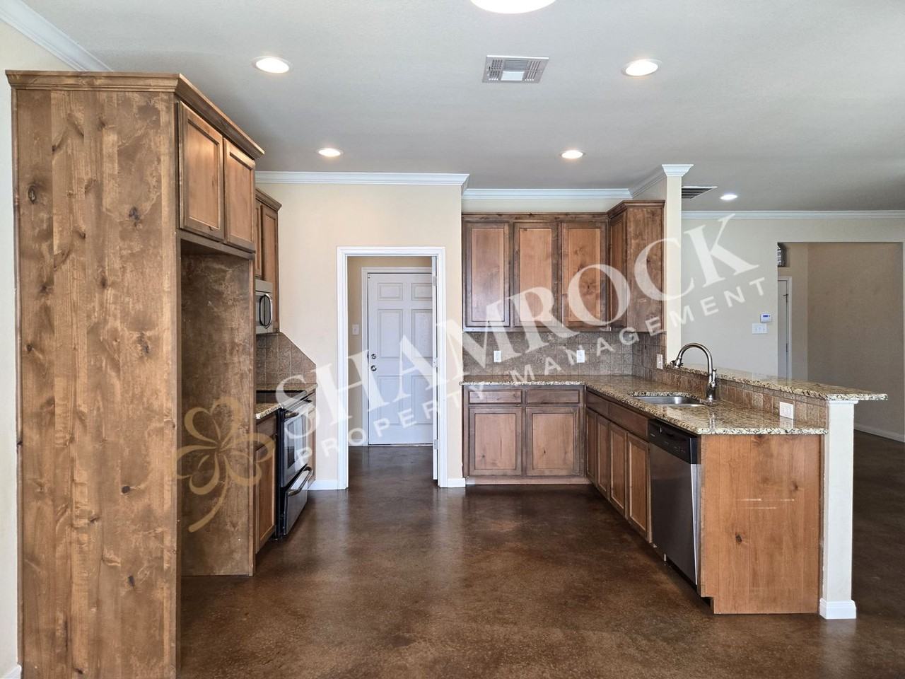 5405 Copper Mtn - Photo 5 of 16