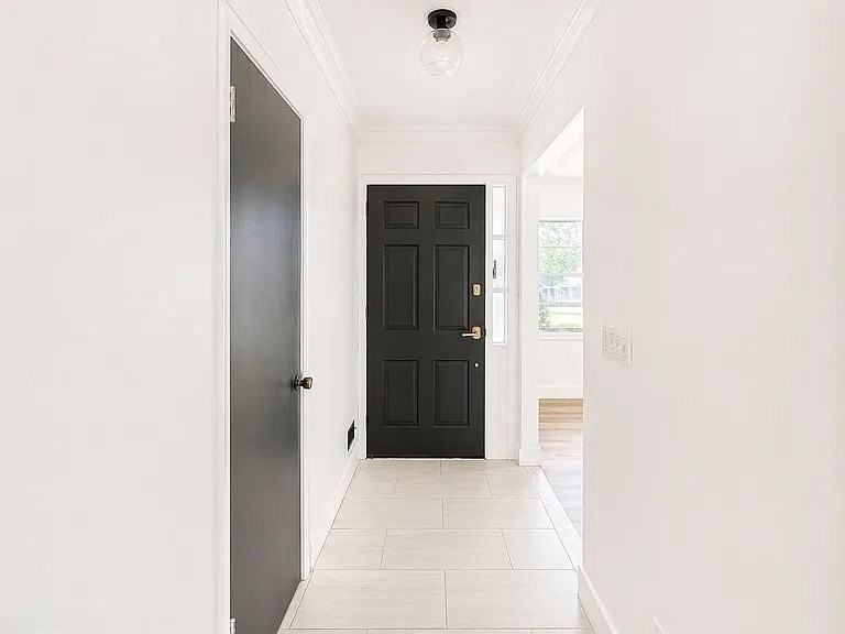 3827 Arrel Dr - Photo 3 of 40