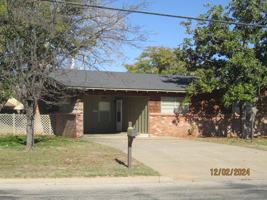 featured image of 3402 W 10th St