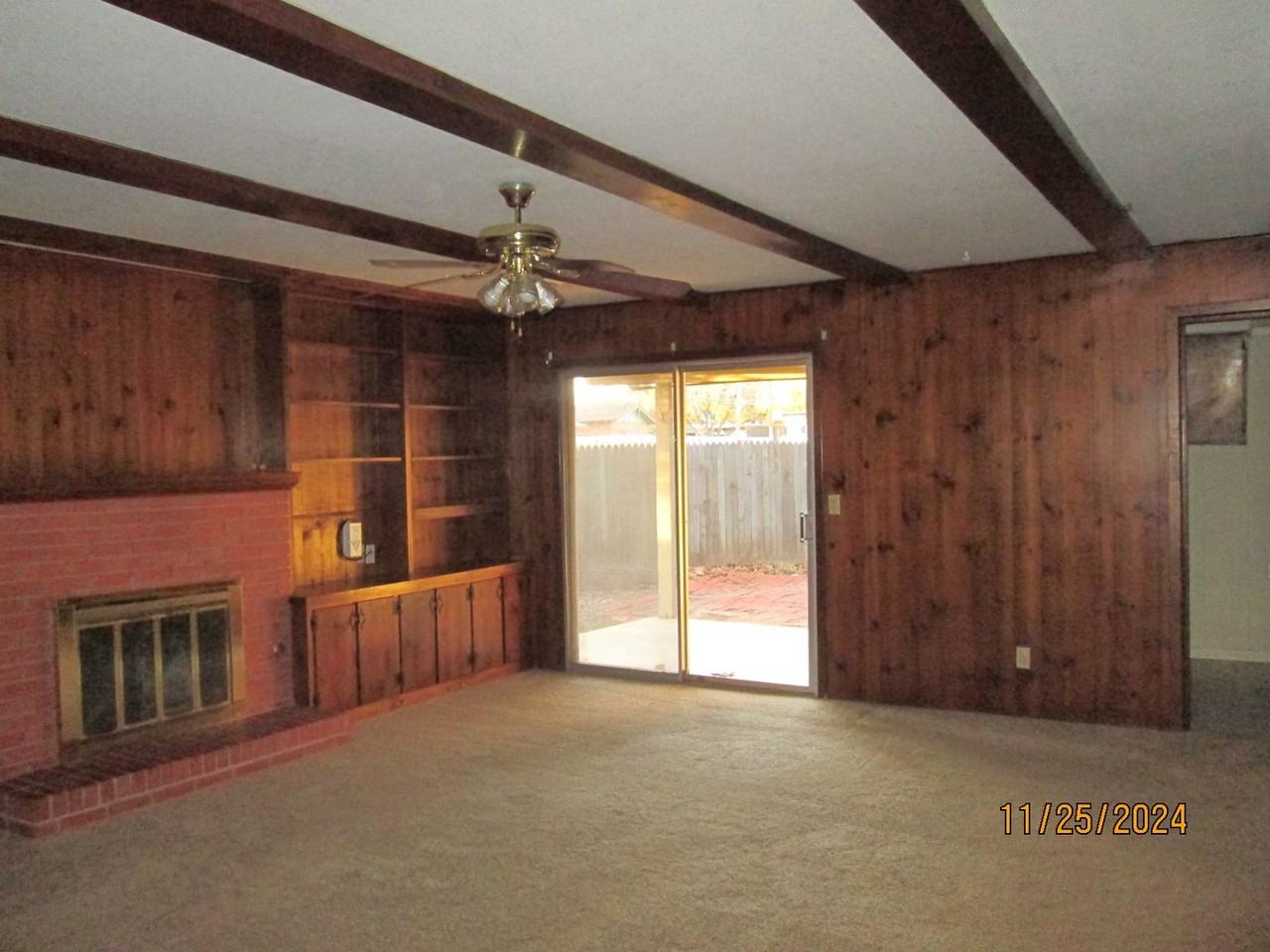 3402 W 10th St - Photo 3 of 12