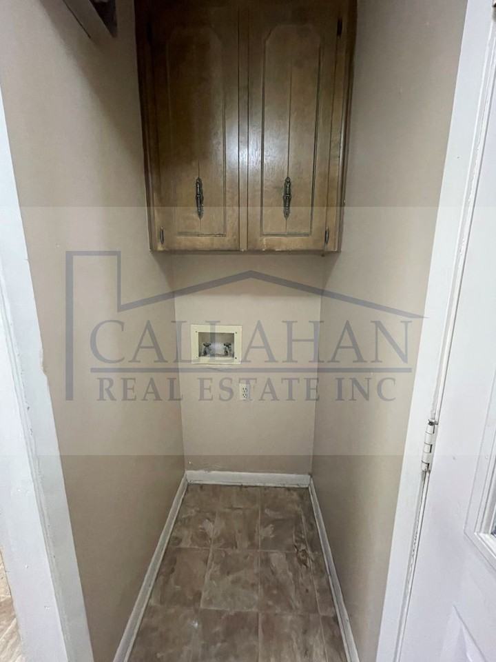 8213 Easy St - Photo 3 of 17