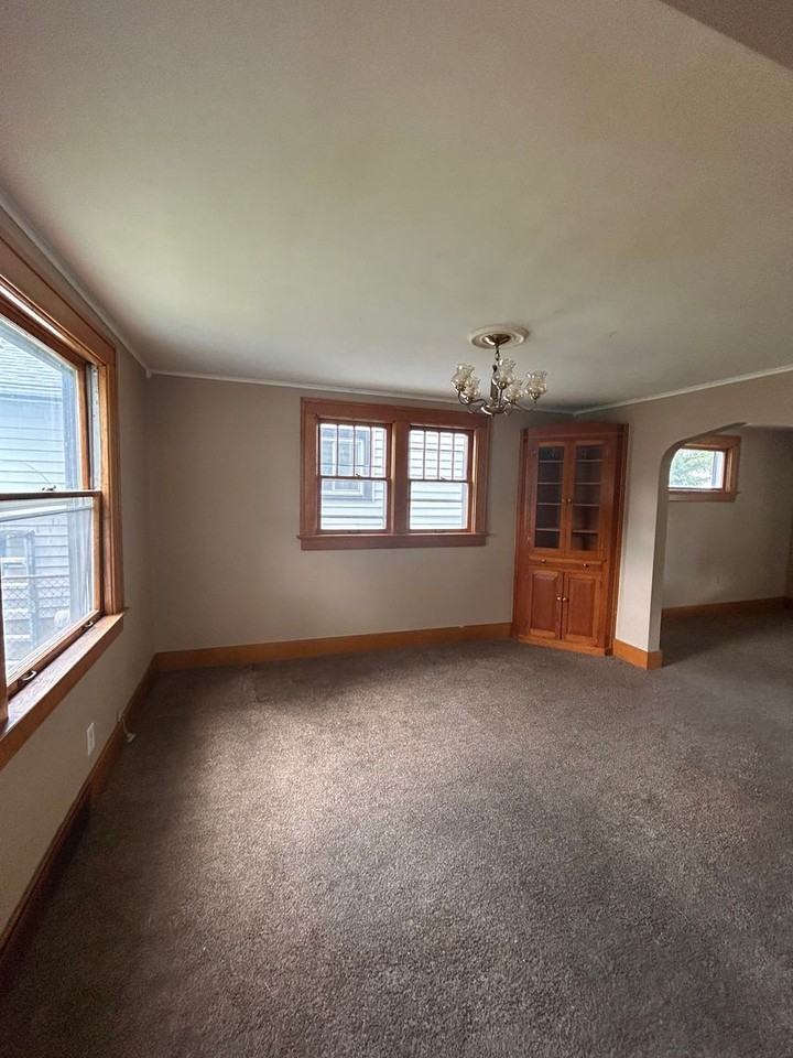 3708 Weisser Park Ave - Photo 2 of 8