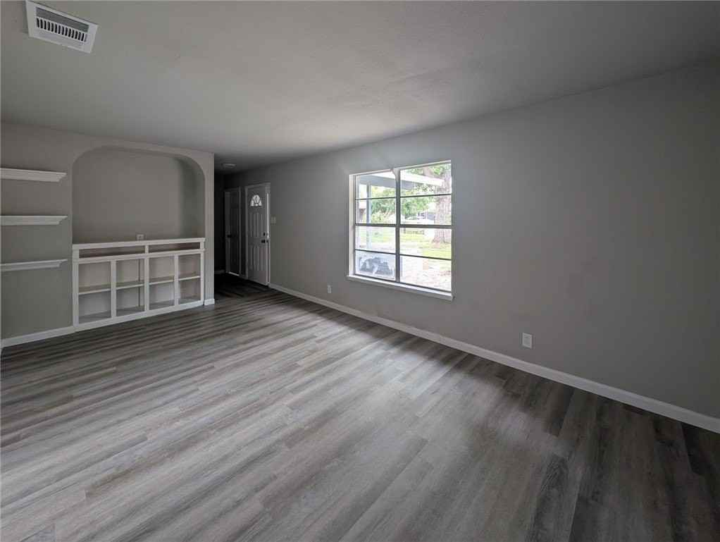 3153 Baybrook Dr - Photo 2 of 16