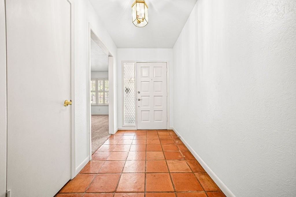 630 Bradshaw Dr - Photo 6 of 14