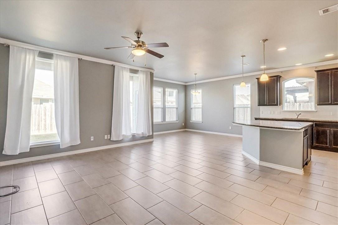 2217 Ibis St - Photo 6 of 39