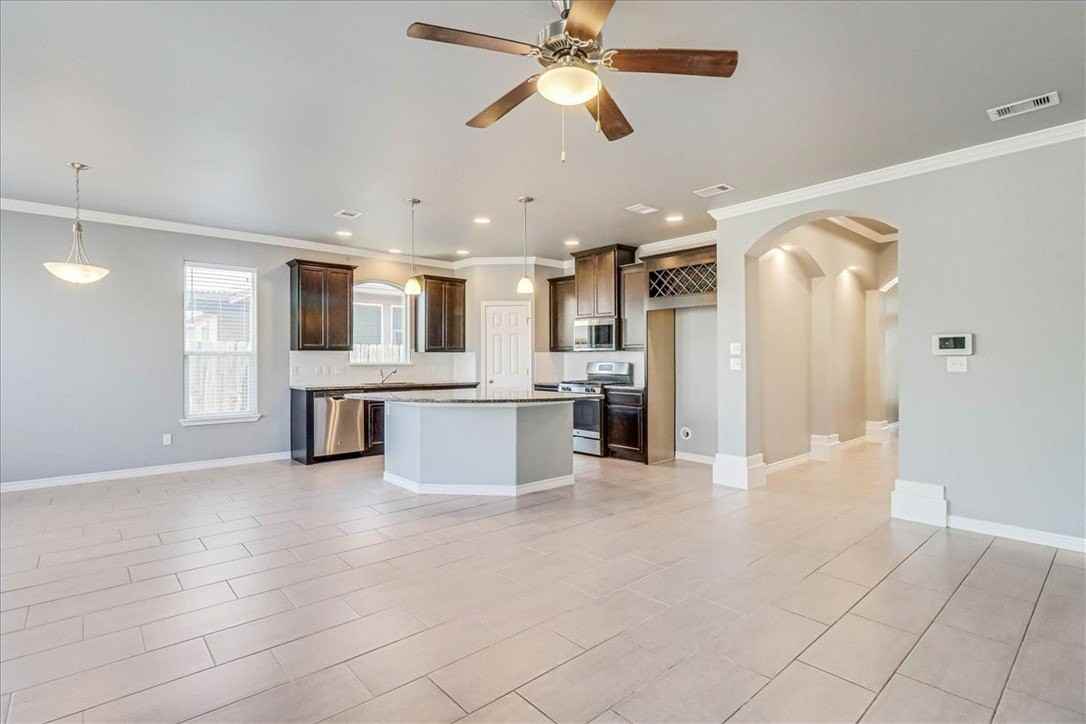 2217 Ibis St - Photo 7 of 39