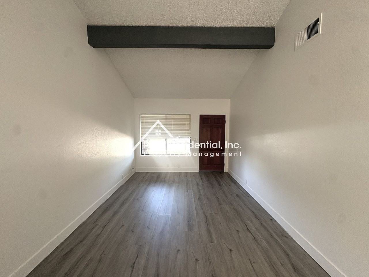 10926 Scotsman Way - Photo 3 of 18