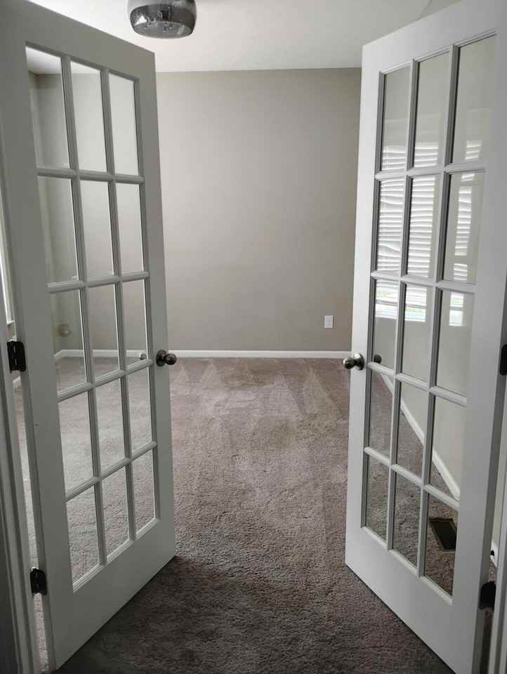 1453 Hoovler Way - Photo 3 of 17