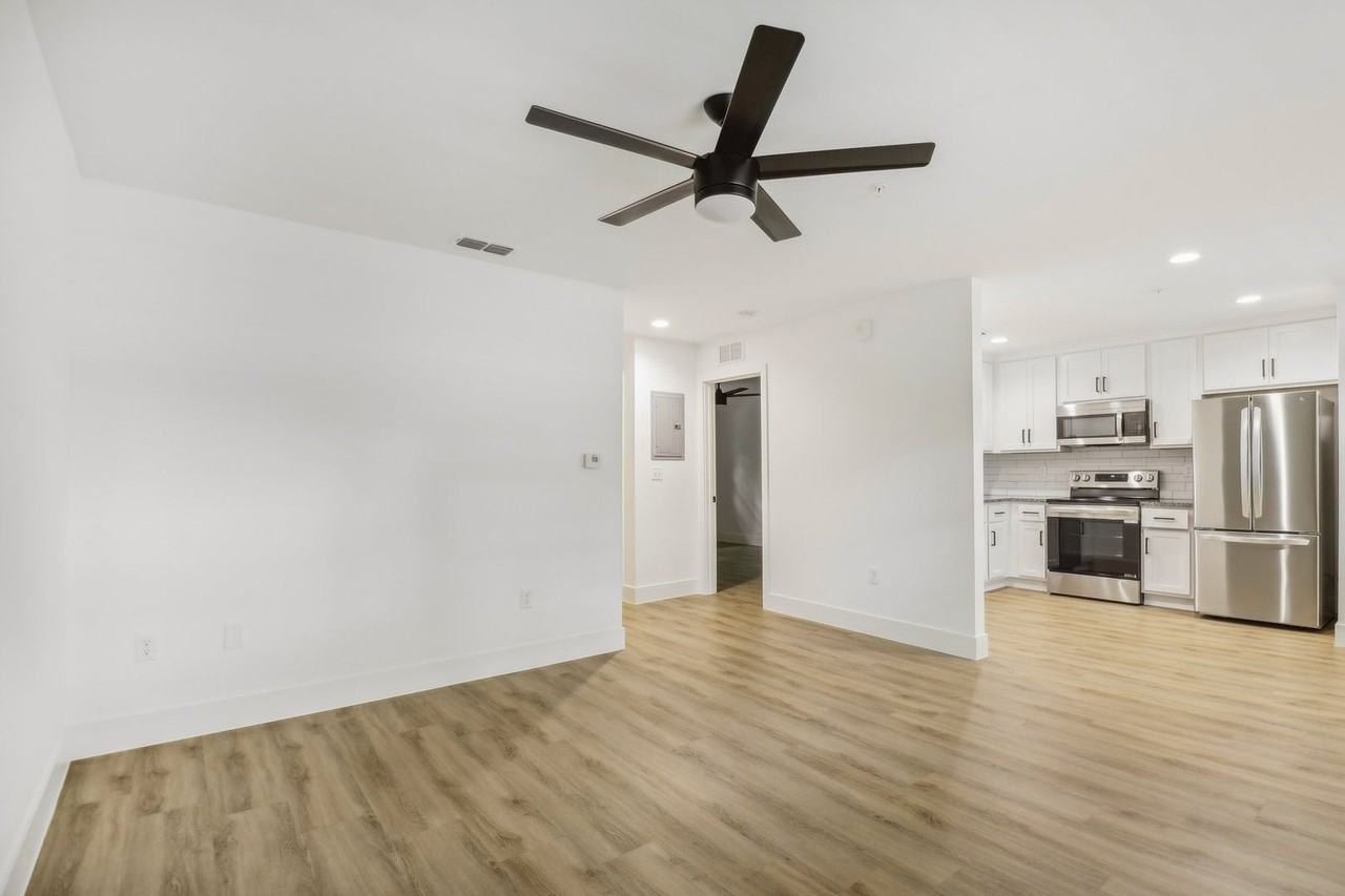 1823 Danese Ct - Photo 5 of 17