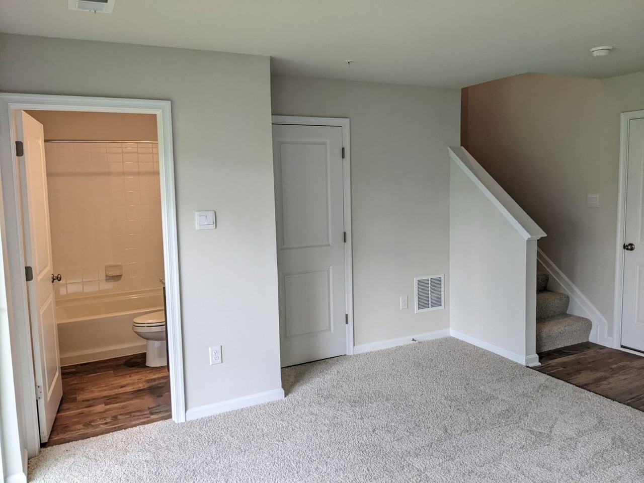 2005 Pomona Way - Photo 4 of 50