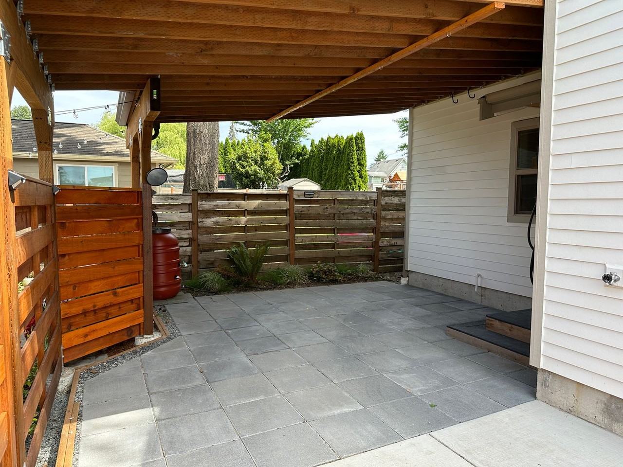 330 Nw 95th St - Photo 5 of 37