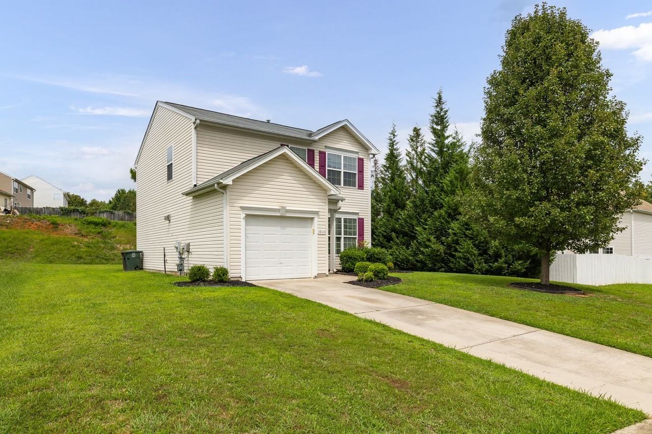 3804 Raintree Dr - Photo 2 of 27
