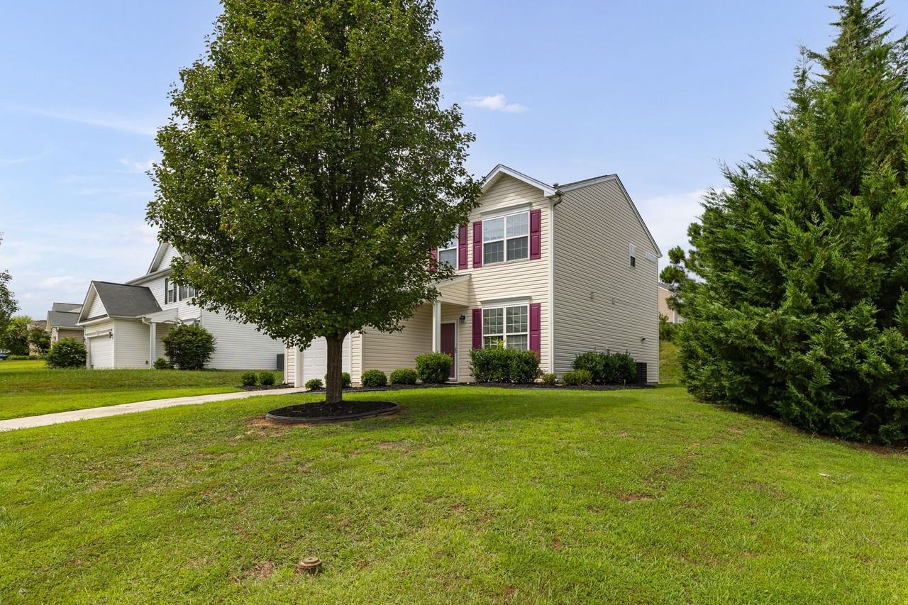 3804 Raintree Dr - Photo 3 of 27