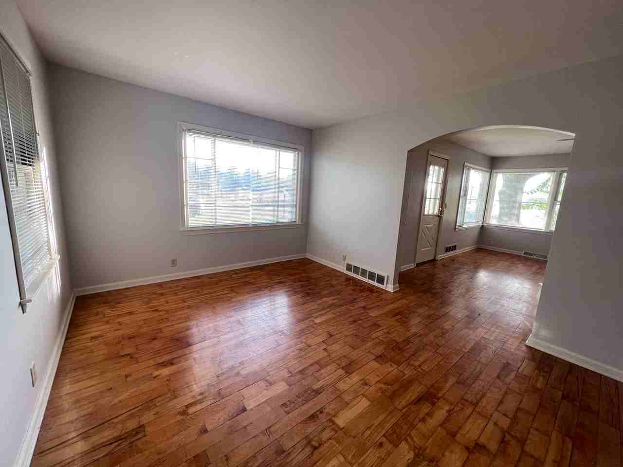 7690 Fase St Se - Photo 4 of 13