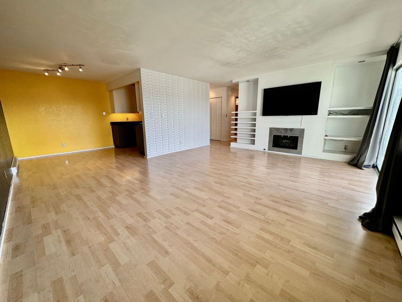 3635 Fremont Ave N #403 - Photo 2 of 22