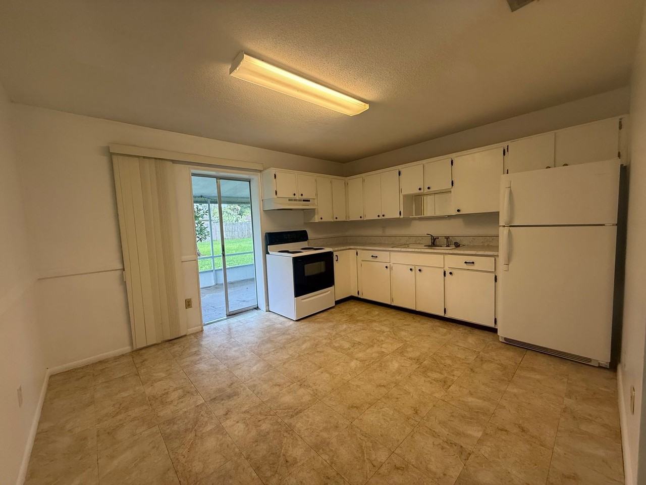 2610 Orange Tree Dr - Photo 6 of 27