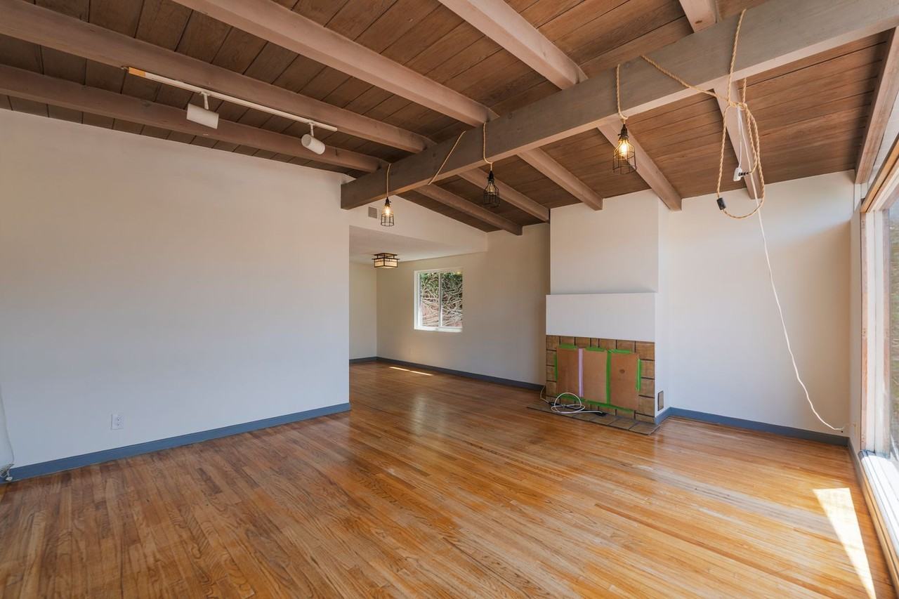 1041 10th St - Photo 5 of 34