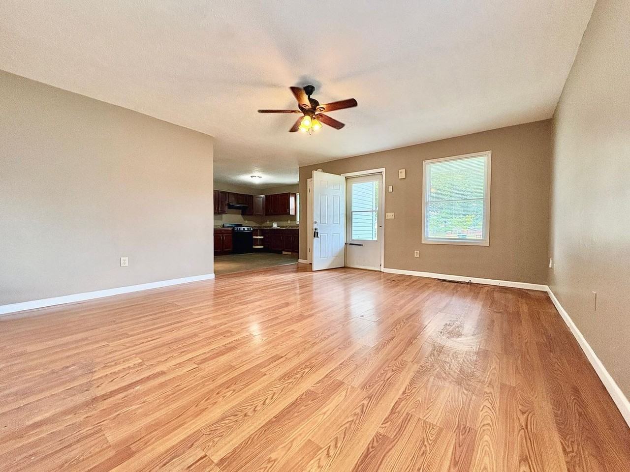 1857 N Meade St - Photo 2 of 10