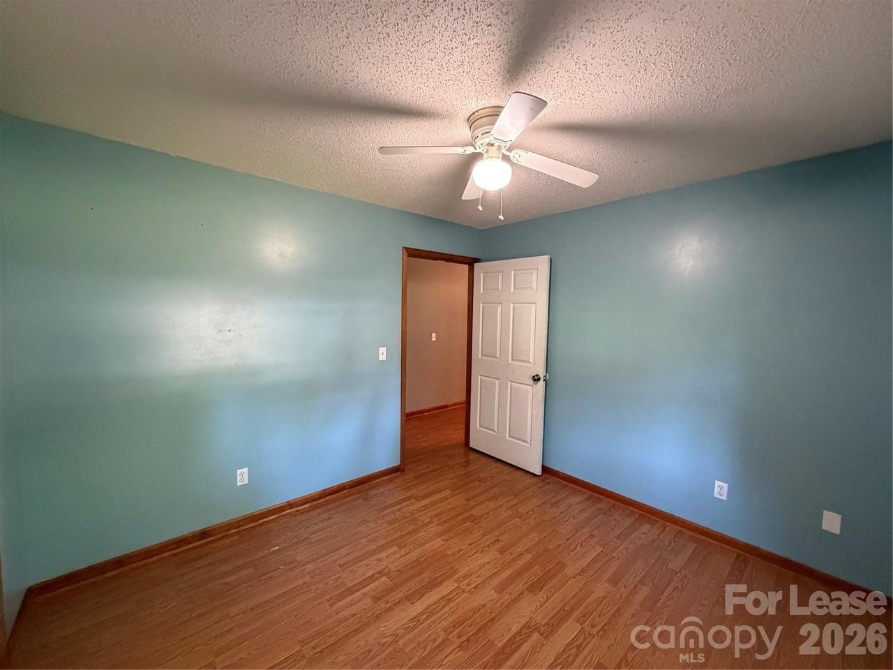 126 Salem Meadow Dr - Photo 3 of 10