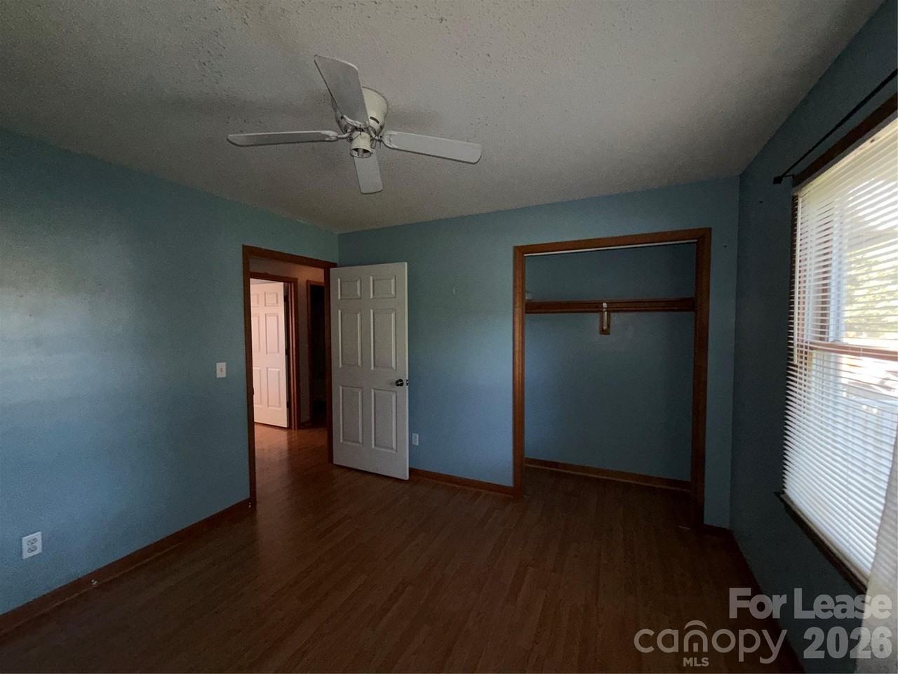 126 Salem Meadow Dr - Photo 6 of 10