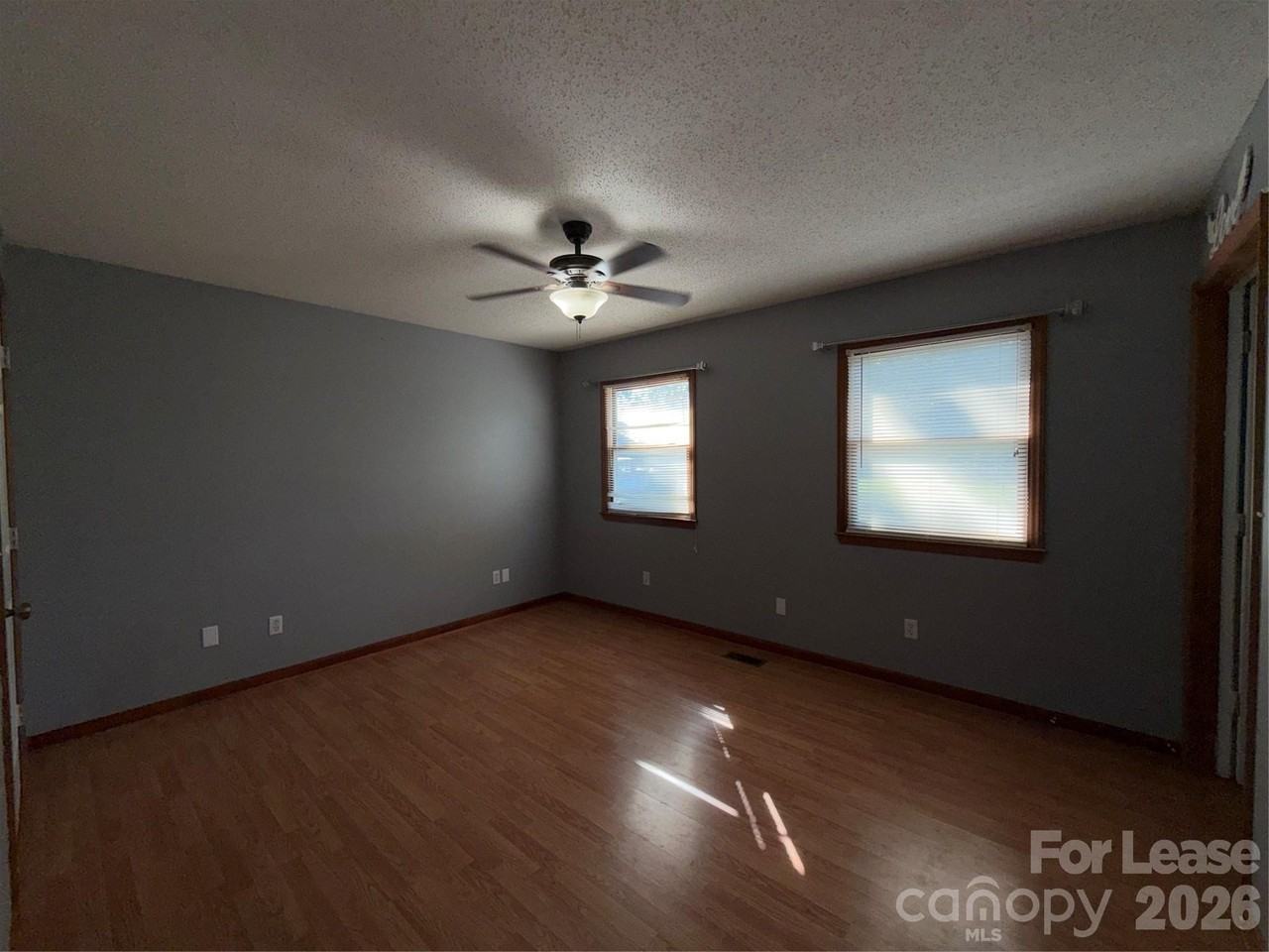 126 Salem Meadow Dr - Photo 7 of 10