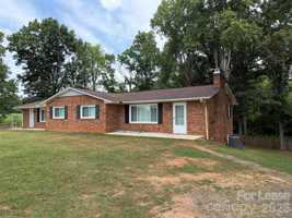 featured image of 147 Crooked Ln