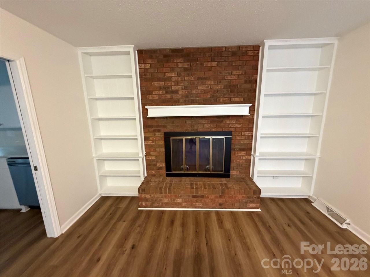 147 Crooked Ln - Photo 6 of 17