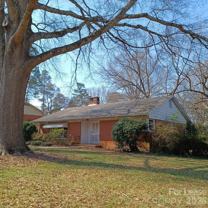 2504 Park Ln - Photo 1 of 1