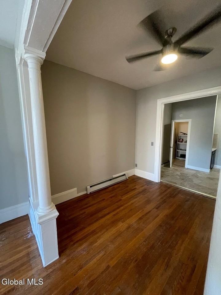 60 Westerlo St - Photo 5 of 15