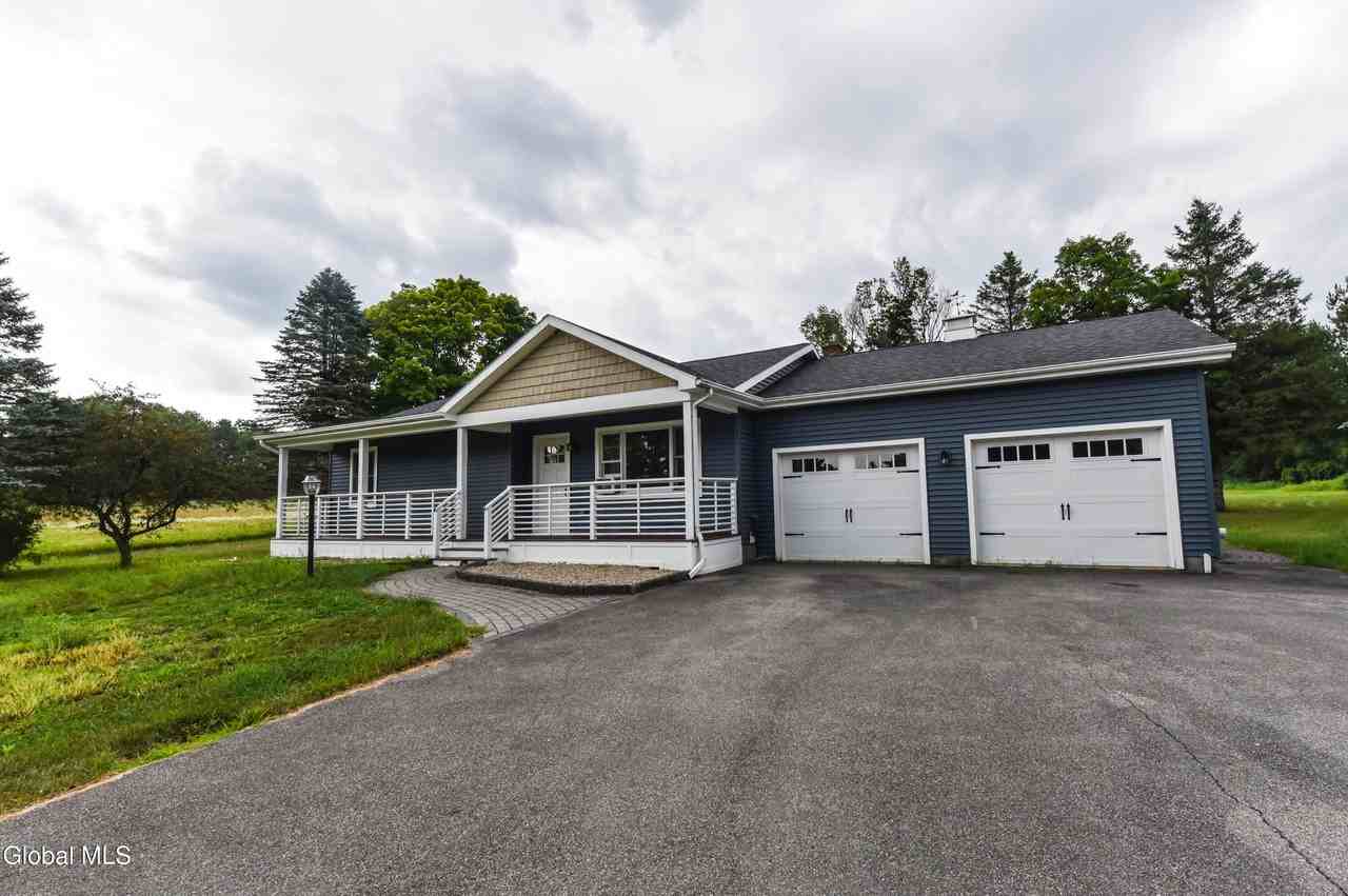 434 Burgoyne Rd - Photo 2 of 27