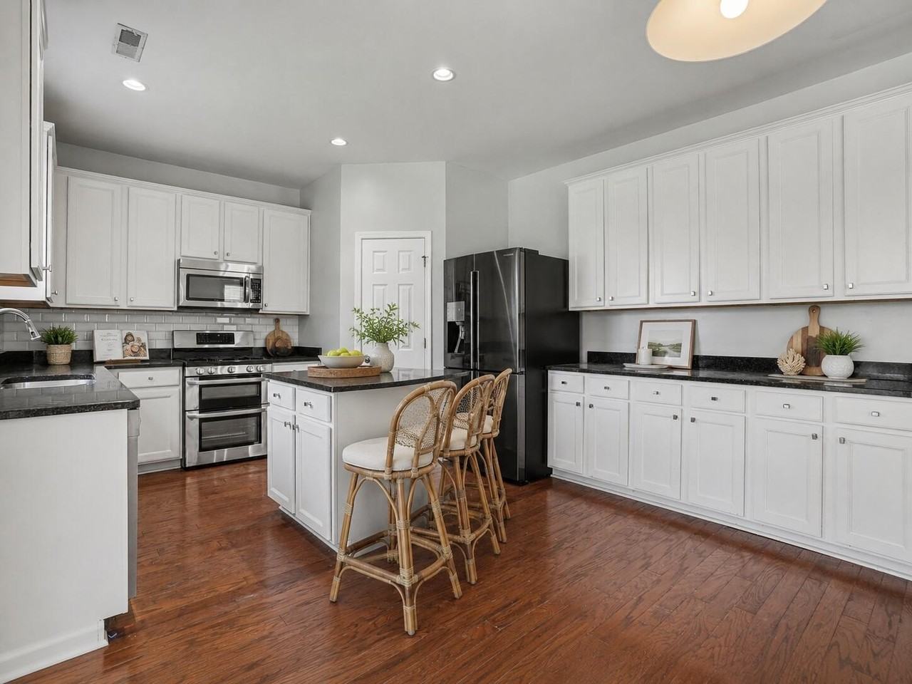 3130 Cold Harbor Way - Photo 6 of 49