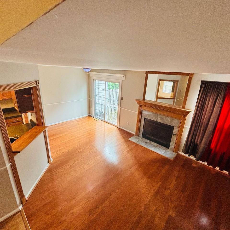 2427 Linksman Ln - Photo 3 of 40