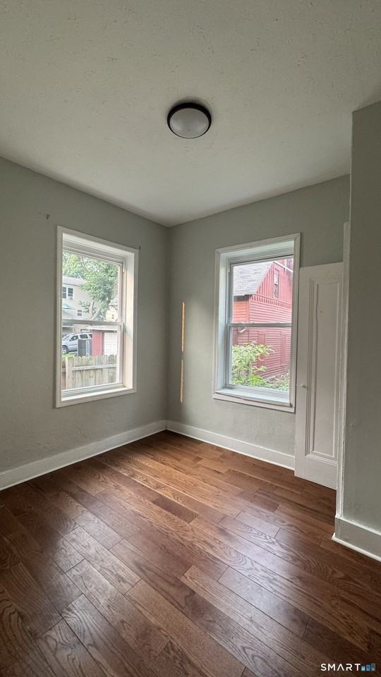 485 Howard Ave #2 - Photo 4 of 5