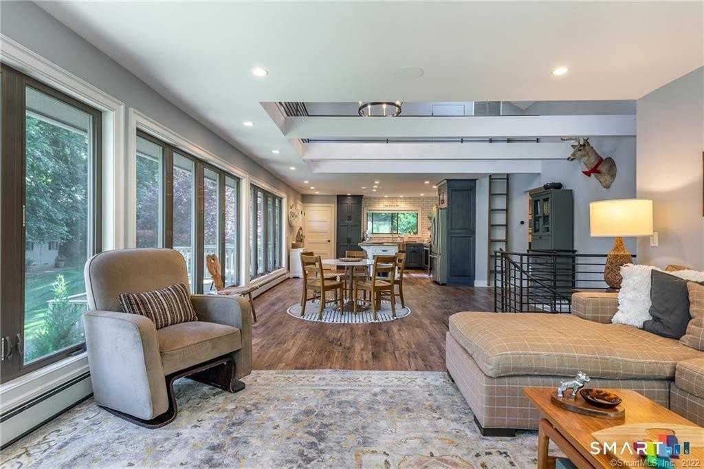 8 Cedar Point Dr - Photo 6 of 30