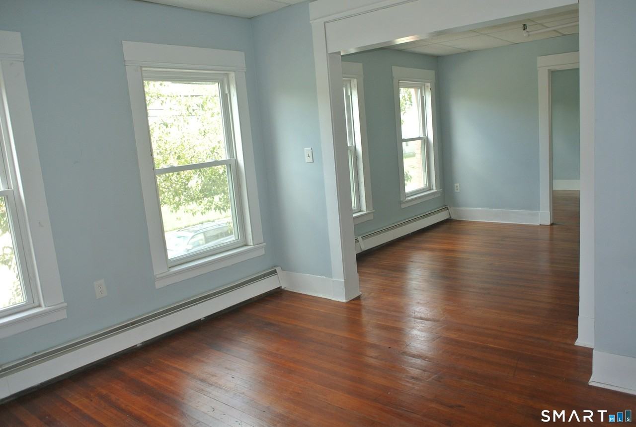 549 Howe Ave #A20 - Photo 2 of 15