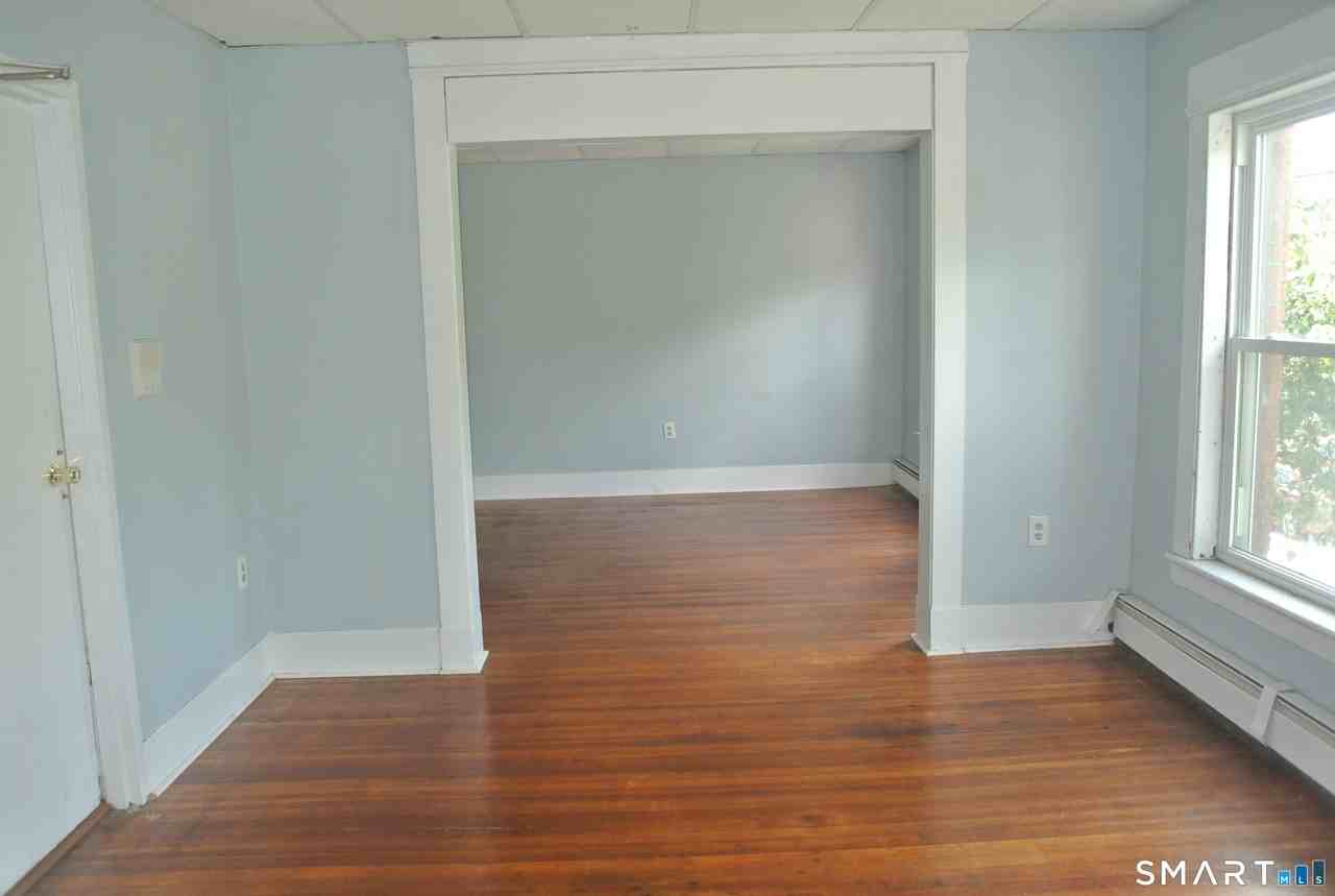 549 Howe Ave #A20 - Photo 3 of 15