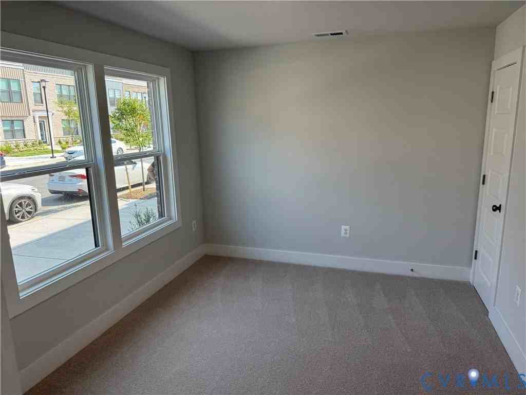 9439 Alquist St - Photo 3 of 21