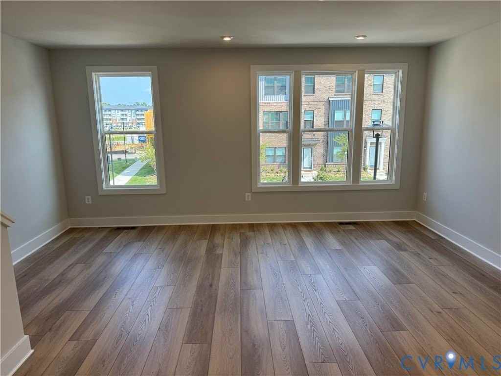 9439 Alquist St - Photo 7 of 21