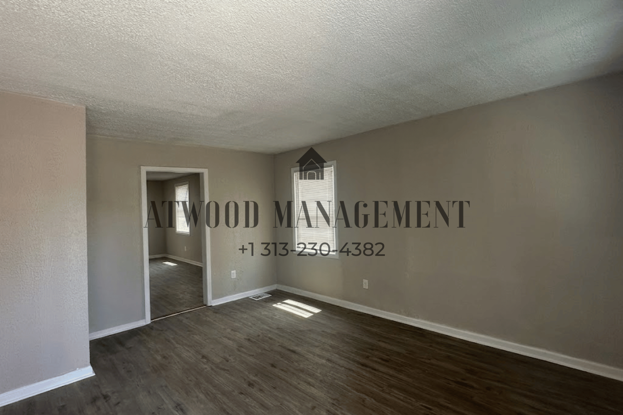 14722 Quincy St - Photo 3 of 14