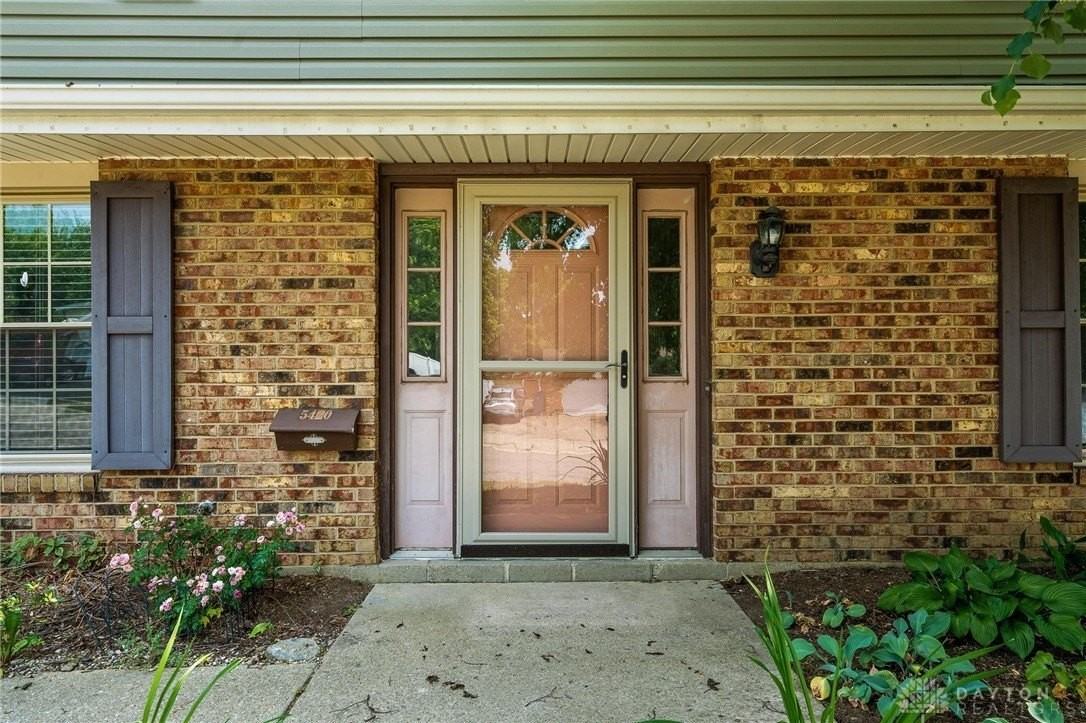 5420 Split Rock Dr - Photo 3 of 37