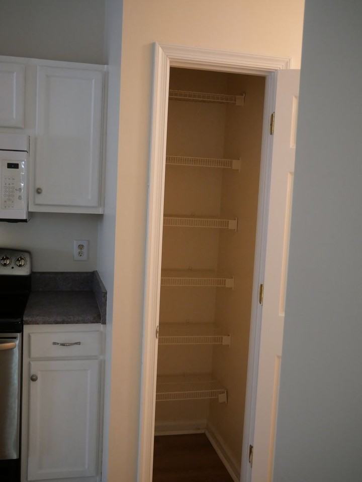 313 Holmes Blvd - Photo 7 of 20