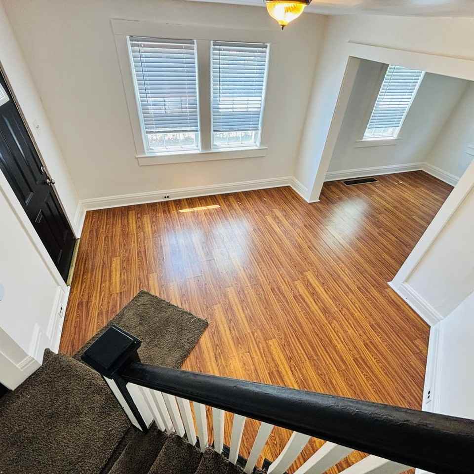 551 Park Pl - Photo 3 of 30