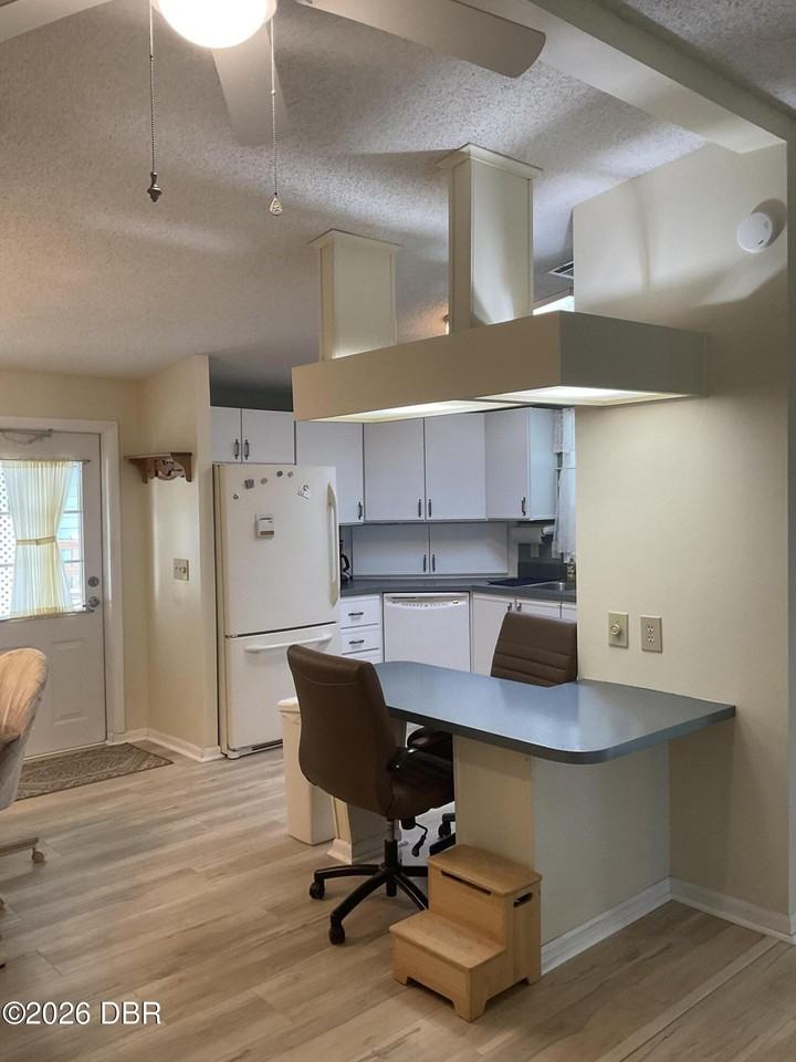 1229 La Flosita Dr - Photo 5 of 18