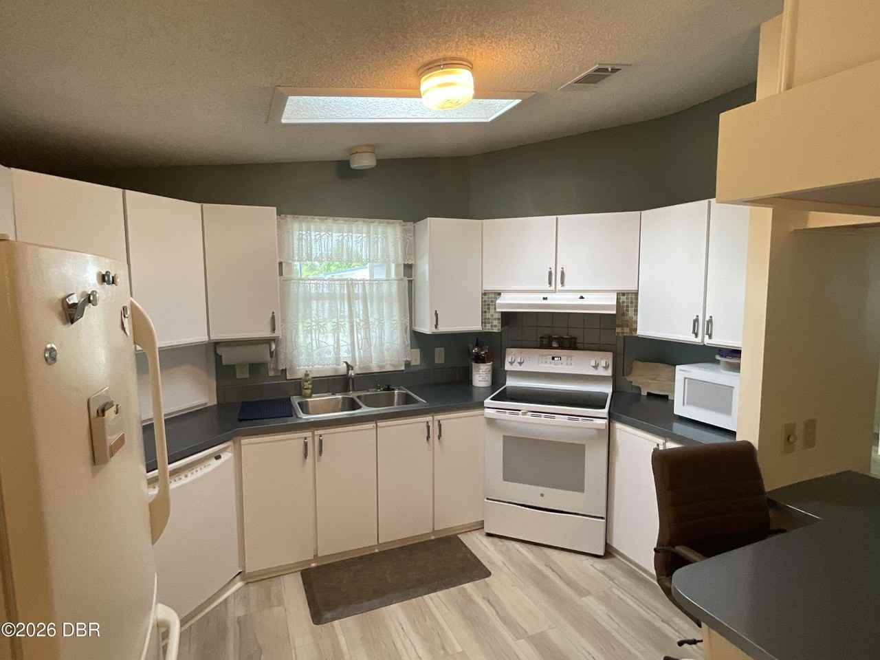 1229 La Flosita Dr - Photo 6 of 18