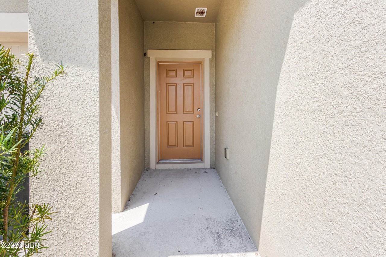 3017 Blue Shores Way - Photo 3 of 43