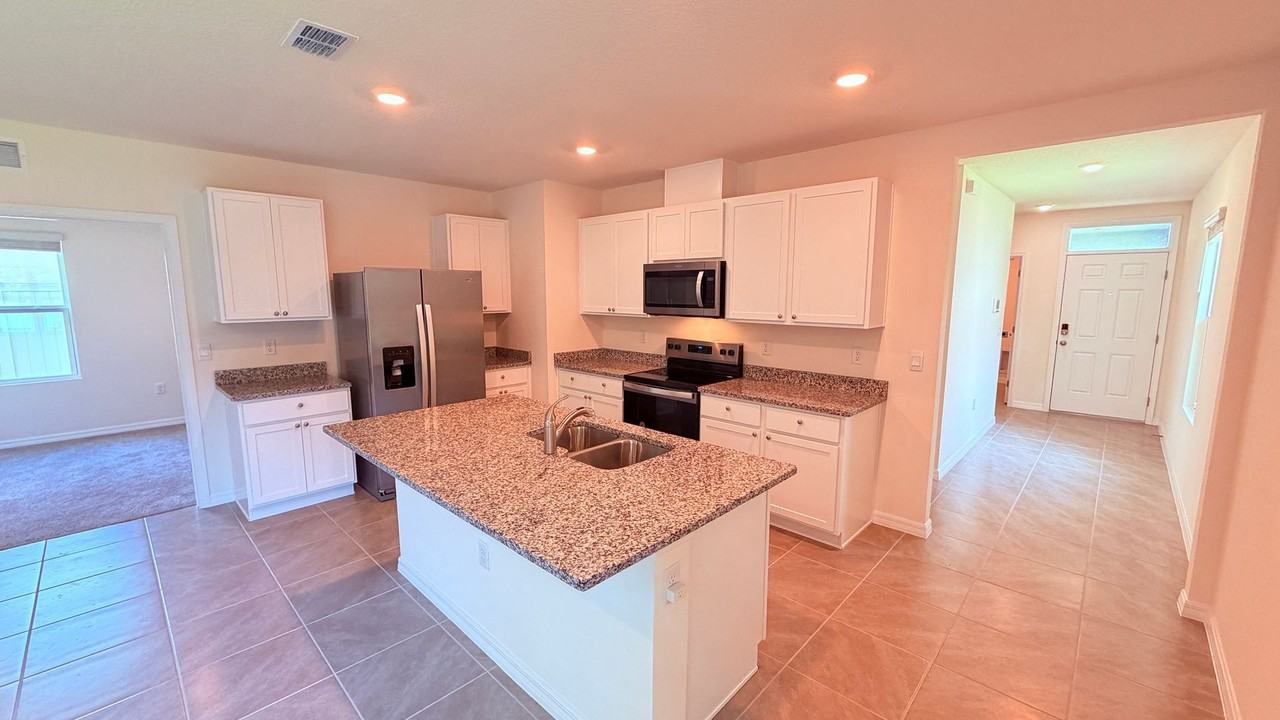 3468 Islewood Ct - Photo 5 of 32