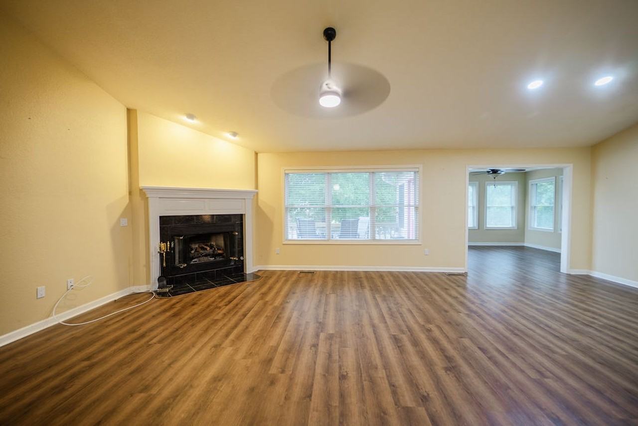 63 Sergio Way - Photo 2 of 33