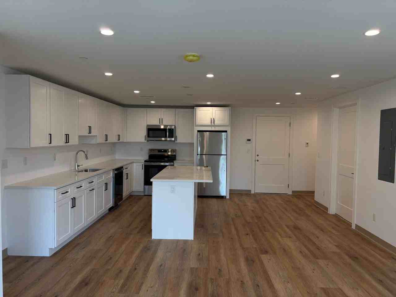 26 Union Street - Photo 3 of 34