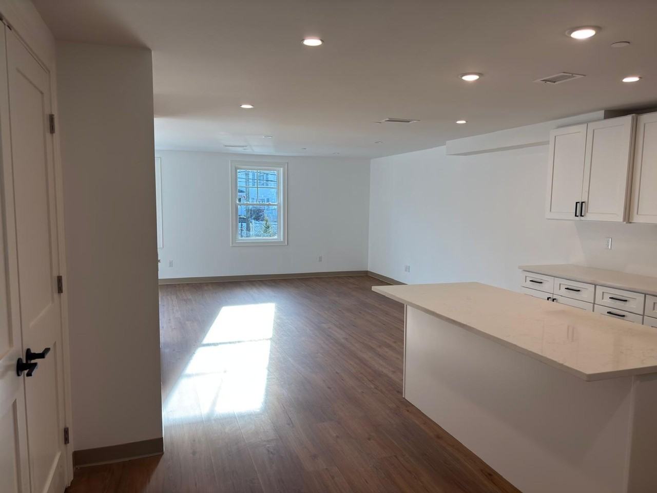 26 Union Street - Photo 4 of 34